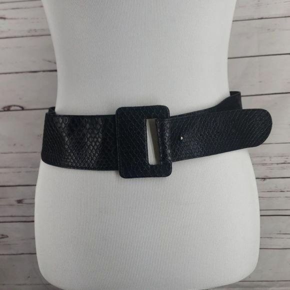 Vintage 80s Style Wide Black Waist  Hook Loop Belt - Picture 3 of 16
